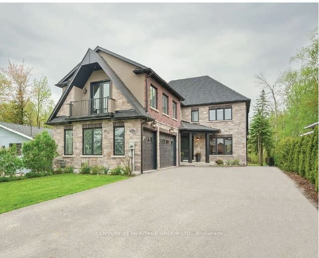 Detached at 1894 Simcoe Boulevard, Innisfil, ON L9S 4N4