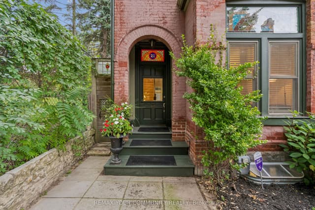 Att/Row/Townhouse at 21 Laurier Avenue E, Toronto, ON M4X 1S2, Toronto C08