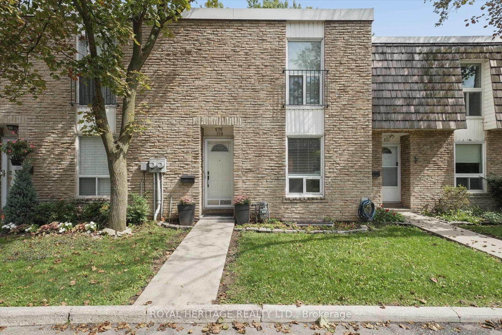 Suite 105 · Floor 1, Unit 105 · 701 Burnhamthorpe Rd