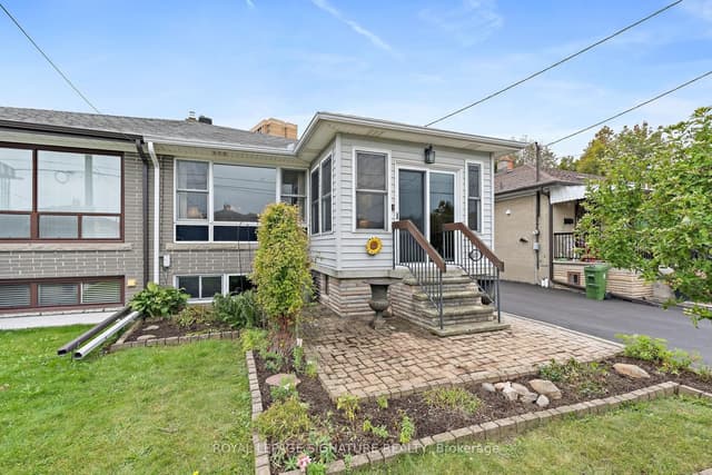 Semi-Detached at 29 Heavitree Drive, Toronto, ON M3L 1K5, Toronto W05