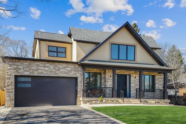 Detached at 1211 Pinegrove Road, Oakville, ON L6L 2W8