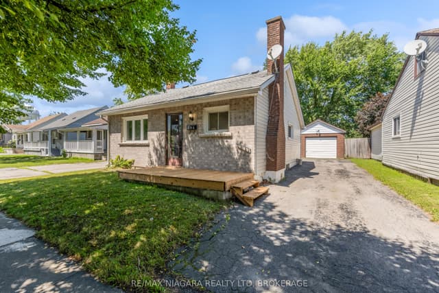 Detached at 394 Simpson Avenue, Welland, ON L3B 4Z2