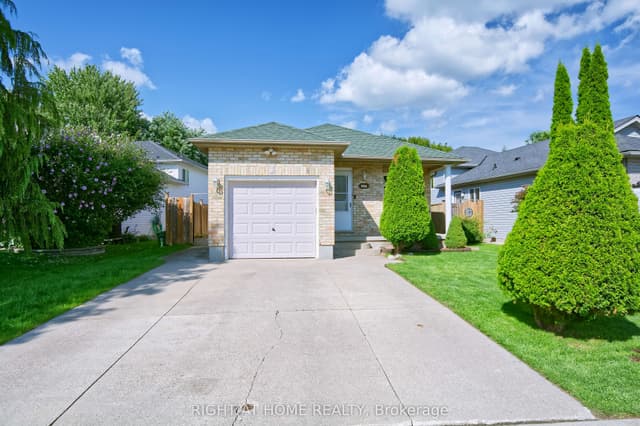 Detached at 896 Fogerty Street, London North, ON N5X 4G6