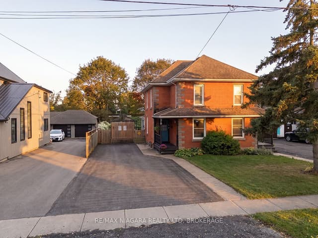 Semi-Detached at 310 Clarence Street, Port Colborne, ON L3K 3G8