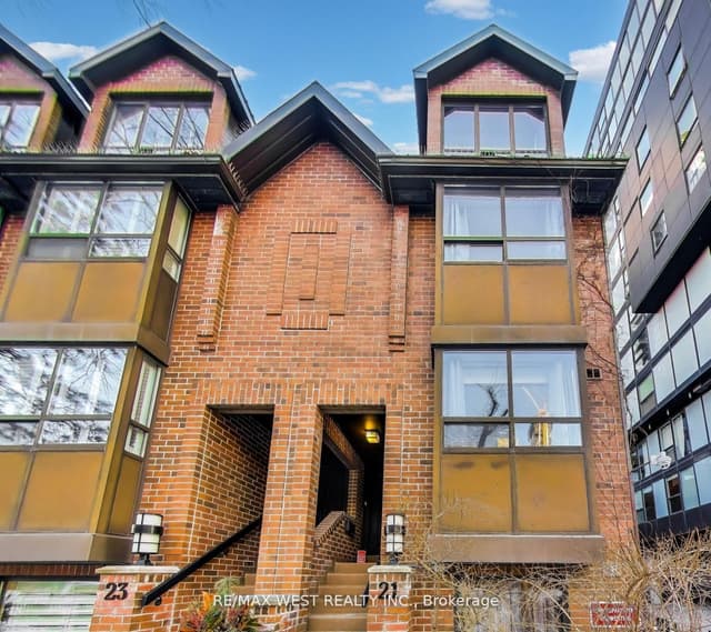 Condo Townhouse at 21 Dundonald Street, Toronto, ON M4Y 1K3, Toronto C08