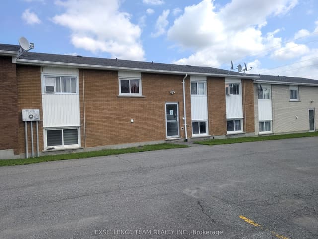 Fourplex at 1448 St Michel Avenue, Cornwall, ON K6H 3M8