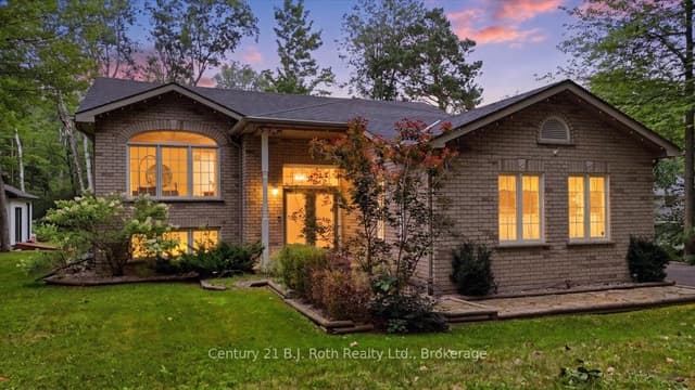 Detached at 1439 Chapman Road, Penetanguishene, ON L9M 2B2