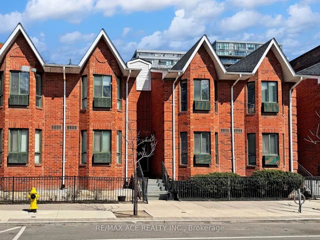 Condo Townhouse at 660B Wellington Street W 14, Toronto, ON M5V 1G4, Toronto C01