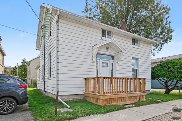 Detached at 26 North Street, Perth, ON K7H 2S7