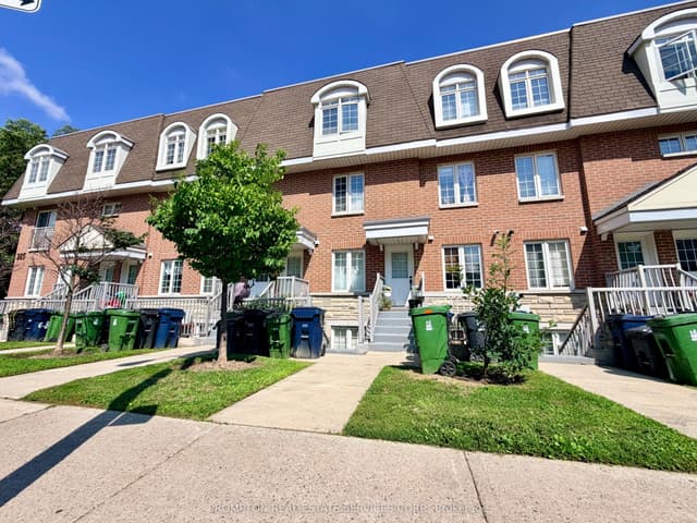 Condo Townhouse at 285 ANTIBES Drive 11, Toronto, ON M2R 3X9, Toronto C07