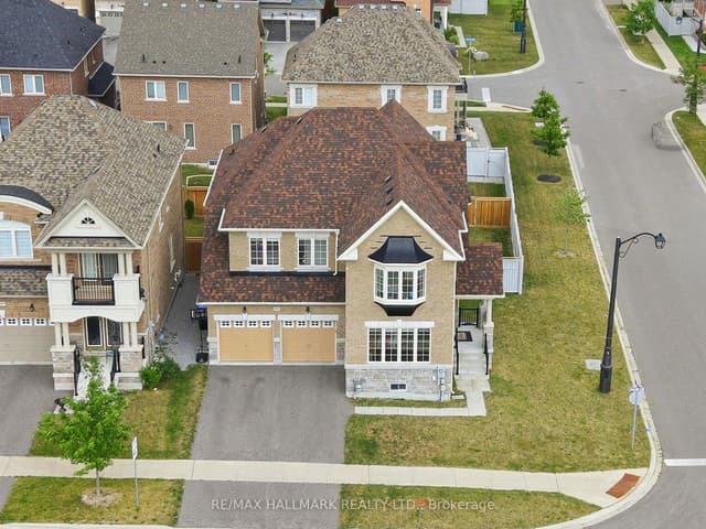 Detached at 1021 Langford Boulevard, Bradford West Gwillimbury, ON L3Z 4K9