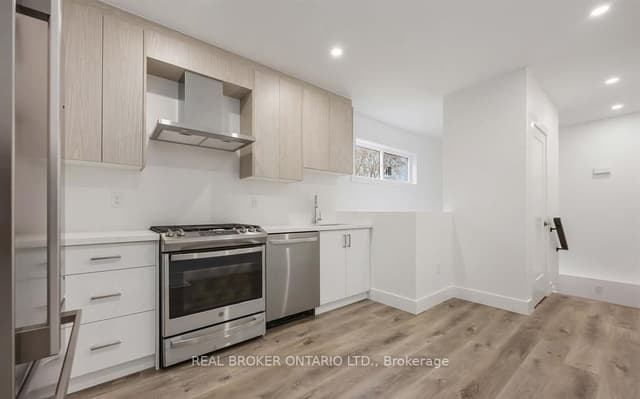 Multiplex at 14 Hatfield Crescent 5, Toronto, ON M9W 2R8, Toronto W10