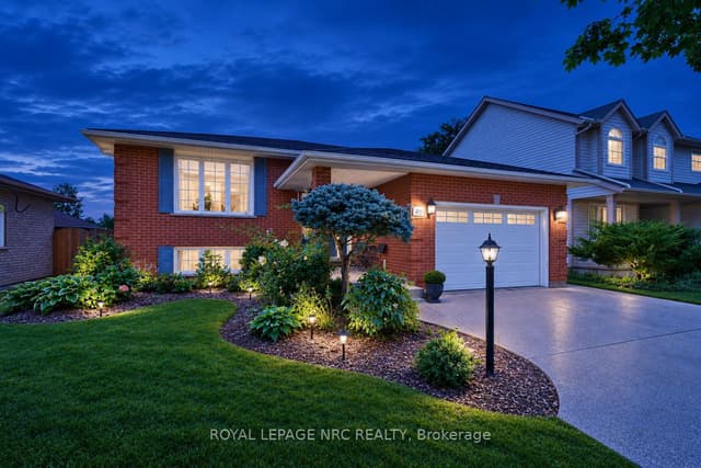 Detached at 39 West Farmington Drive, St. Catharines, ON L2S 3S3