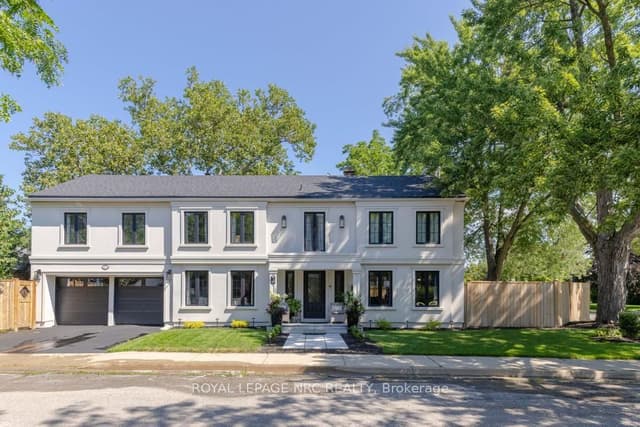 Detached at 15 Wychwood Road, St. Catharines, ON L2R 3S1