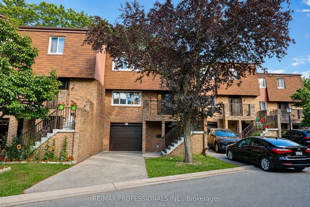 Condo Townhouse at 7030 Copenhagen Road 51, Mississauga, ON L5N 2P3
