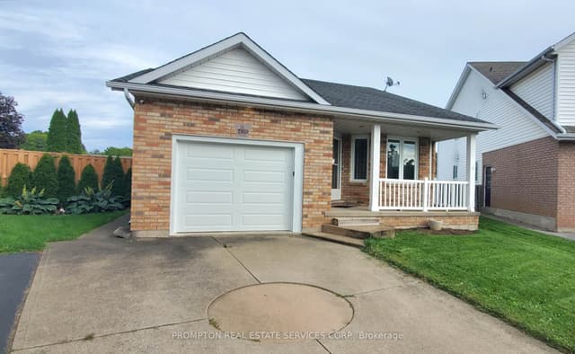 Detached at 7410 TRINITY Court, Niagara Falls, ON L2H 3A6