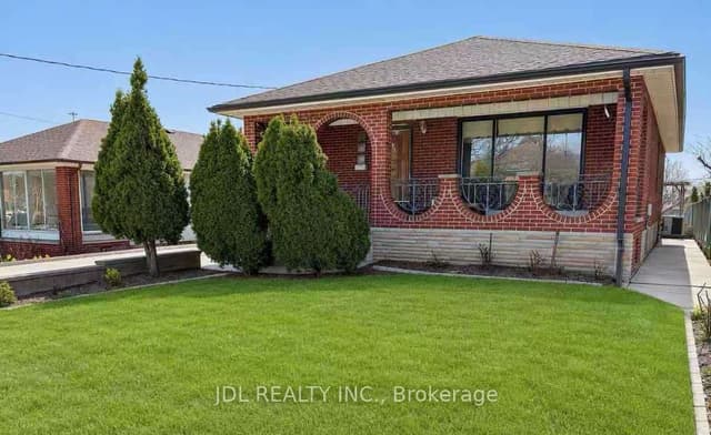 Detached at 40 Montana Avenue, Toronto, ON M3M 1B6, Toronto W05