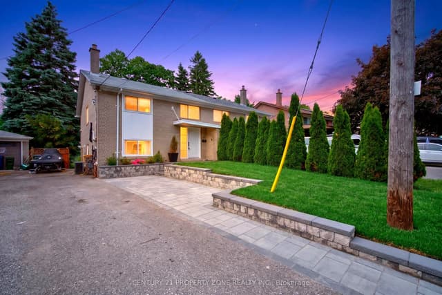 Semi-Detached at 121 Saint Lucie Drive, Toronto, ON M9M 1T4, Toronto W05