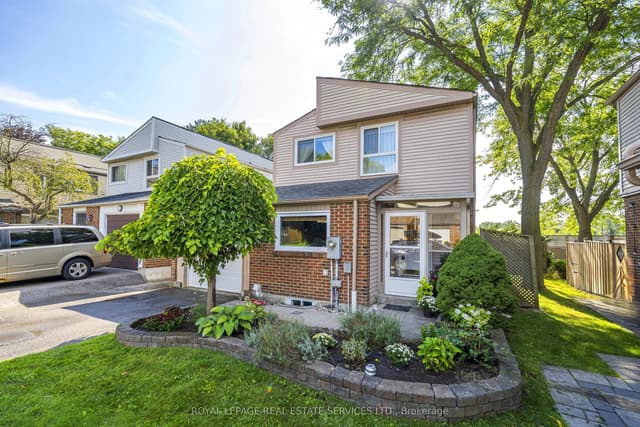 Detached Condo at 336 Queen Street S 3, Mississauga, ON L5M 1M2
