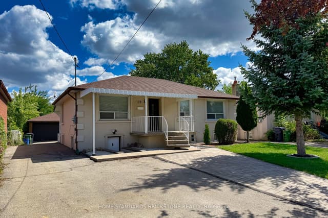Detached at 19 Granite Street, Toronto, ON M3H 3K1, Toronto C06