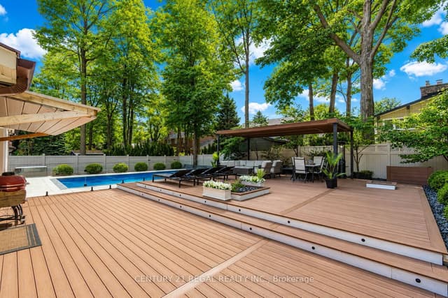 Detached at 3308 Grassfire Crescent, Mississauga, ON L4Y 3K1