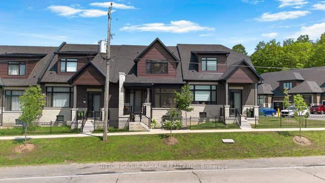 Att/Row/Townhouse at 4 Vern Robertson Gate, Uxbridge, ON L9P 0R9