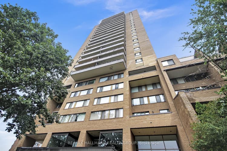 505 St Laurent Boulevard