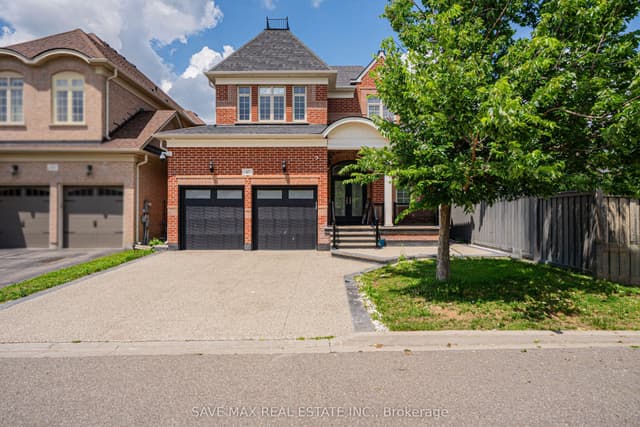 Detached at 47 Legendary Circle, Brampton, ON L6Y 0S1