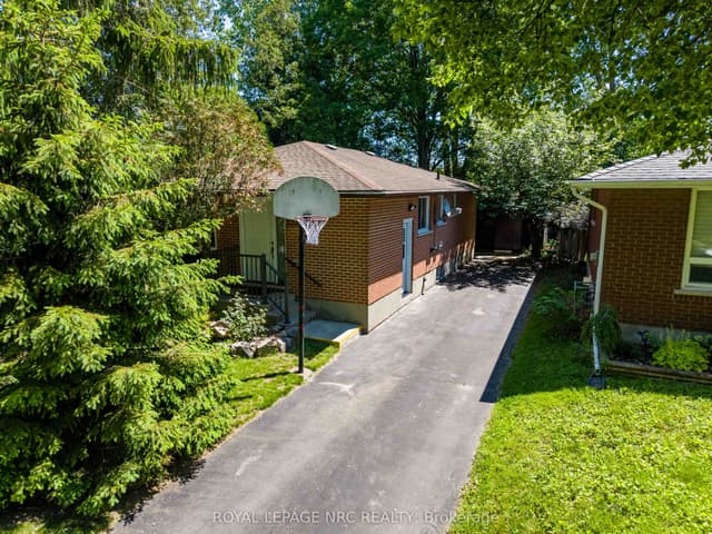 Detached at 3265 Addison Avenue, Niagara Falls, ON L2J 3K6