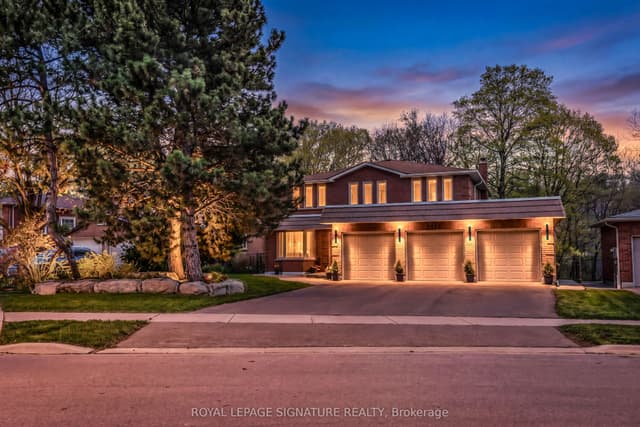 Detached at 3417 Sanderling Crescent, Mississauga, ON L5L 3P4