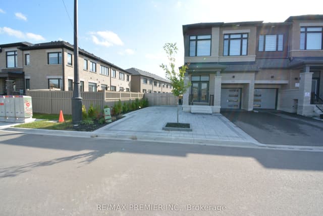 Att/Row/Townhouse at 101 Kinloss Street, Vaughan, ON L4H 5J5