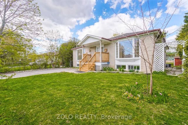 Detached at 525 Lynett Crescent, Richmond Hill, ON L4C 2V8