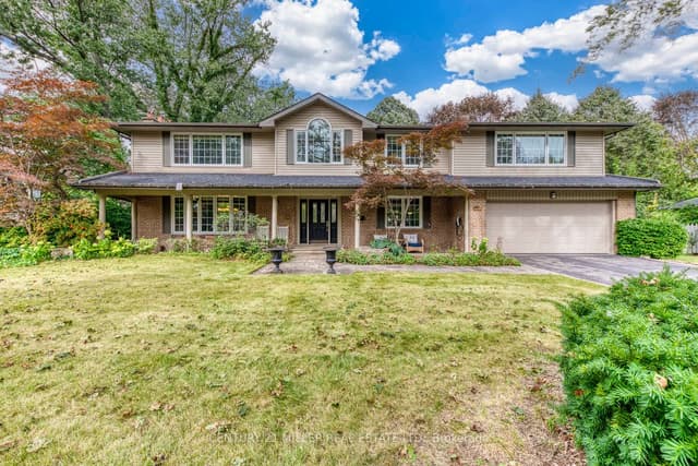 Detached at 1319 Hillhurst Road, Oakville, ON L6J 1X6