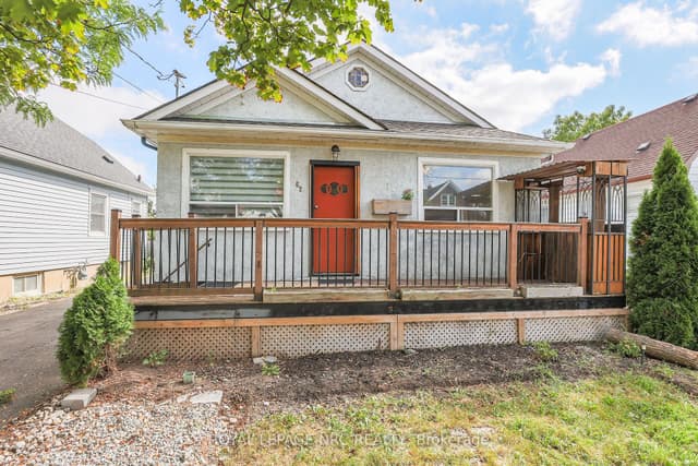 Detached at 62 Cosby Avenue, St. Catharines, ON L2M 5R5