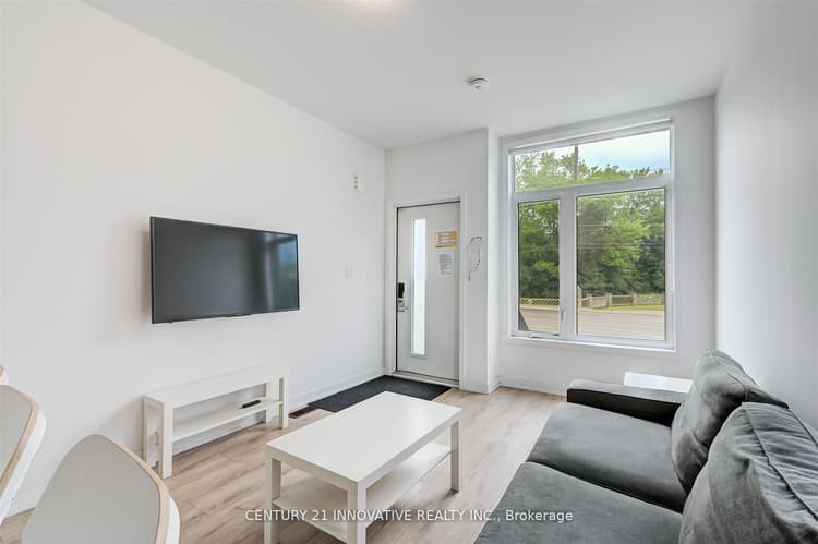 1720 Simcoe Street