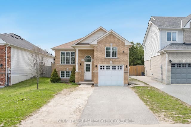 Detached at 92 Wesley Avenue, Wasaga Beach, ON L9Z 0B9