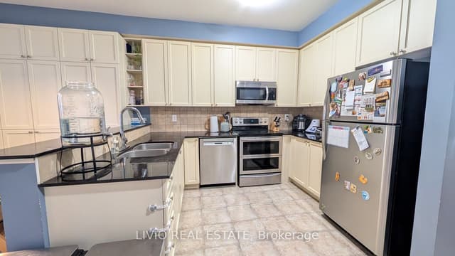Condo Townhouse at 157 Cedar Lake Crescent, Brampton, ON L6Y 0P9