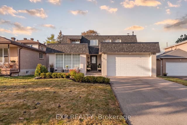 Detached at 1317 Tredmore Drive, Mississauga, ON L5J 3V5