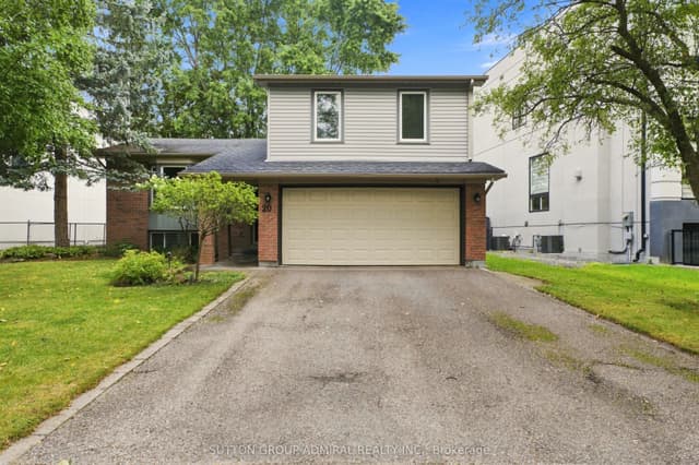 Detached at 20 Sanderson Crescent, Richmond Hill, ON L4C 5L4