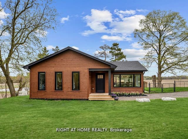 Detached at 17083 Warden Avenue, Whitchurch-Stouffville, ON L4A 2W1