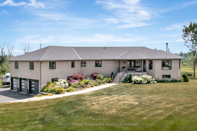 Detached at 6282 County Road 2, Loyalist, ON K0H 2H0
