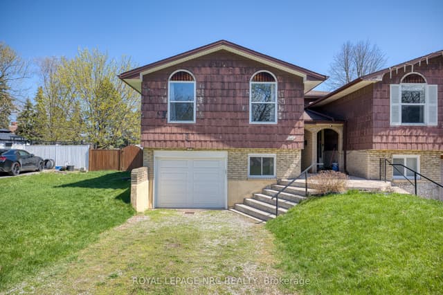 Semi-Detached at 8 Kerwin Gate, St. Catharines, ON L2N 4J8
