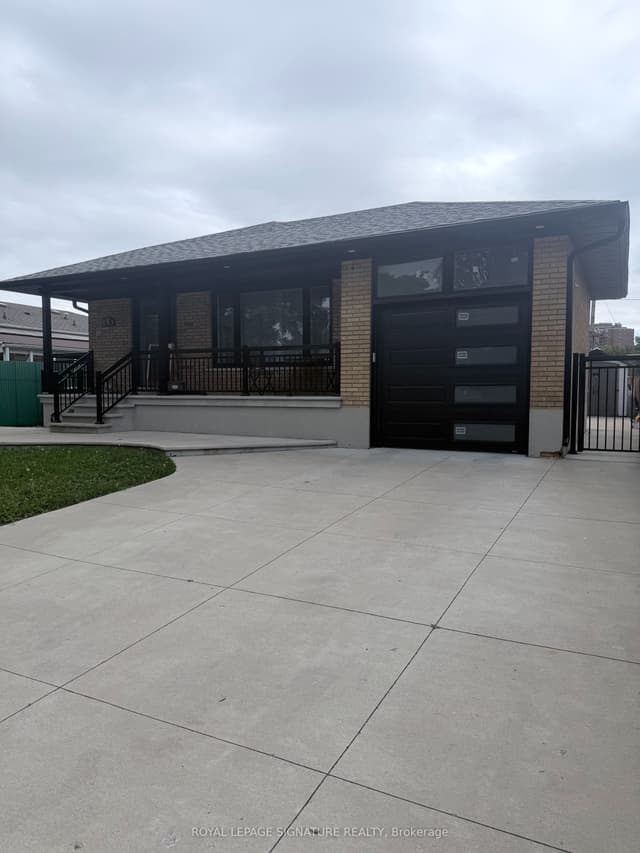 Detached at 40 Summerfield Crescent Lower, Toronto, ON M9C 3X3, Toronto W08