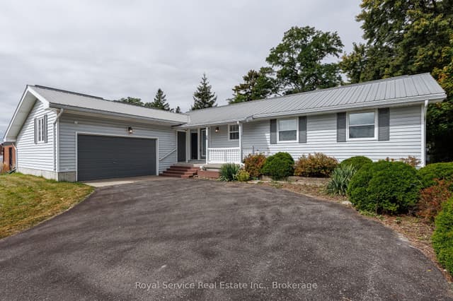 Detached at 6 Clifton Road, Port Hope, ON L1A 2B5