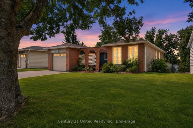 Detached at 2121 Meadowview Road, Peterborough, ON K9L 1S5