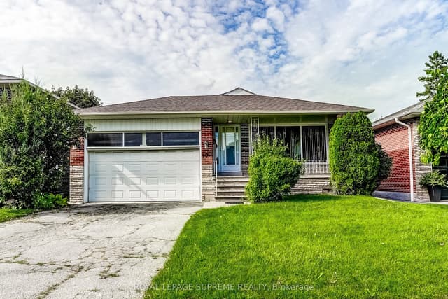Detached at 100 Summitcrest Drive, Toronto, ON M9P 1H8, Toronto W09