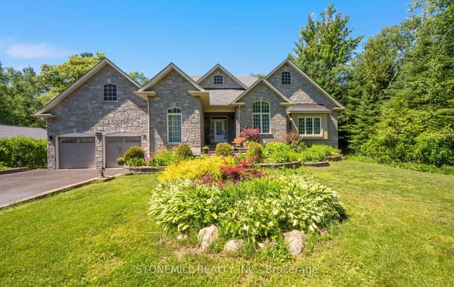 Detached at 868 Eastdale Drive, Wasaga Beach, ON L9Z 2R2