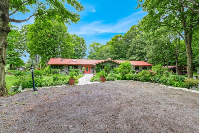 Detached at 17962 9th Line, East Gwillimbury, ON L0G 1M0