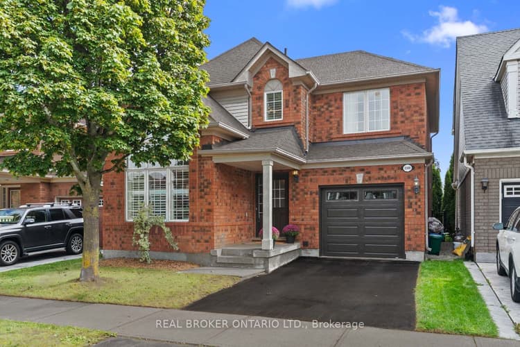 2349 Falkland Crescent