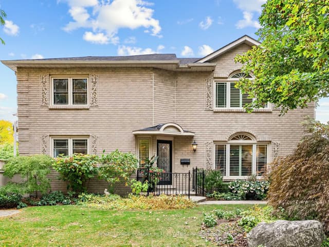 Detached at 1259 Nathaniel Crescent, Burlington, ON L7S 2A9